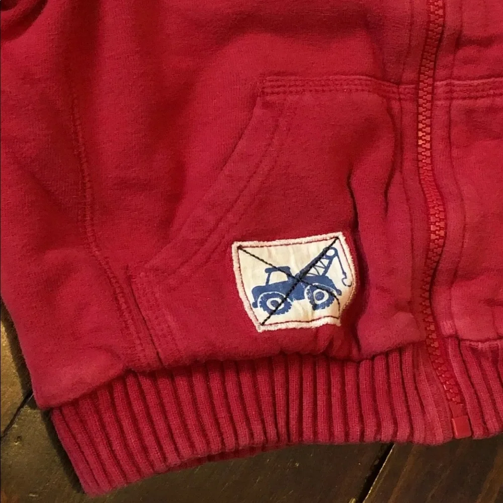 TU boys Tow Truck sweater 3-4 yrs